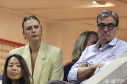 莎拉波娃重返赛场，险胜首场状态出色，切尔西观众沸腾！